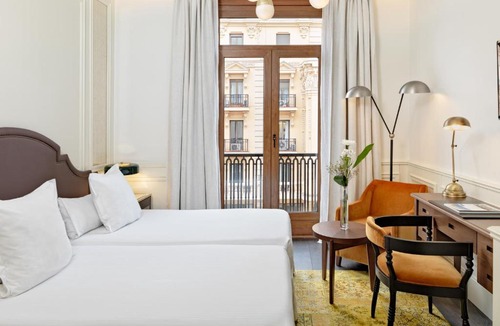 Centro Hotel | Boutique Hotel H10 Villa de la Reina