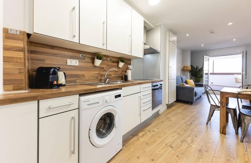 el Mercadal Apartment | Bravissimo Eiximenis, beautiful terrace and views