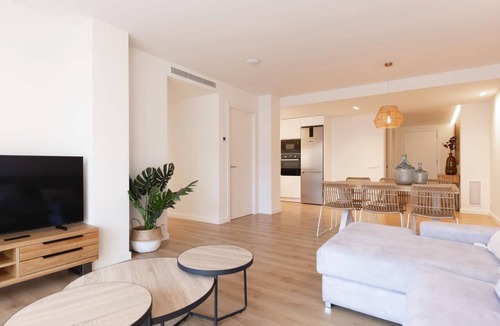 el Mercadal Apartment | Bravissimo Falcó, 3 bedrooms and balcony