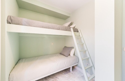 Palacio Apartment | Bright 2 bedroom Apartment in La Latina
