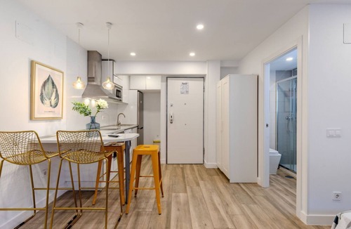 Carabanchel Apartment | Bright and Fantastic Studio - Suitable for Ambassadors