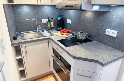 Antonsviertel Apartment | ☆Bright apartment☆Wide view☆12th floor☆Netflix☆Center☆