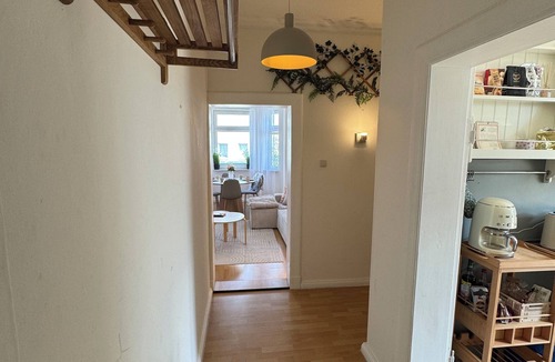 Gaarden-Sud - Kronsburg Apartment | Bright, centrally located, and cozy 3-room apartment