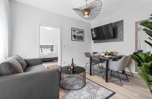 Herzogenaurach Apartment | BRIGHT Herzogenaurach Zentrum