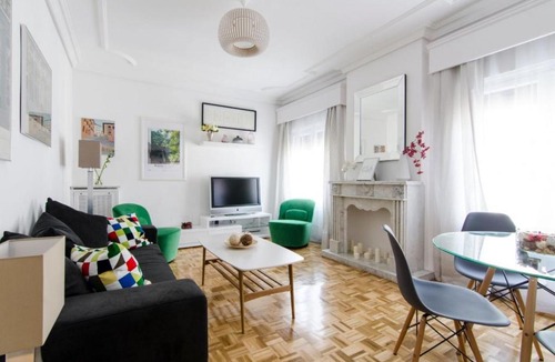 Barrio de las Letras Apartment | Bright Modern 3BD - Barrio de las Letras