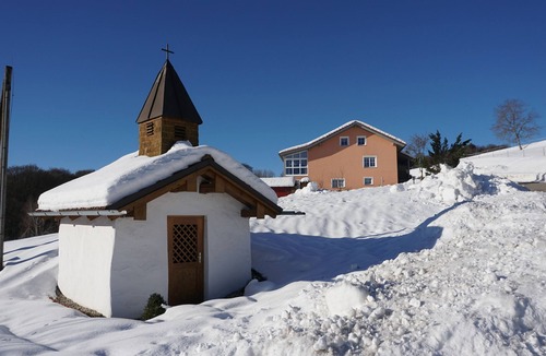Lalling Apartment | Bright, modern, fully equipped vacation apartment with wonderful panoramic views towards the Alps