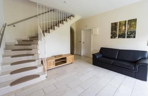 Telgte Apartment | Bright, modern furnishings for 8 people in the countryside
