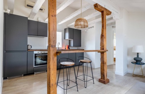 Barrio de La Latina Apartment | Bright Palacio 2BR, nr Shops & Nightlife, by Blueground