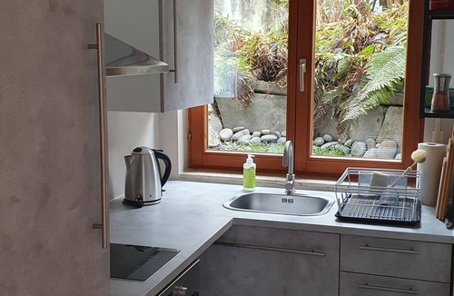 Wahlwies Apartment | Bright, quiet, clean, separate: 50 sqm basement granny apartment near Lake Constance