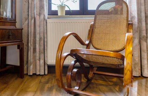 Kirchenlamitz Apartment | Buchhaus Vier - Mittelgeschoss