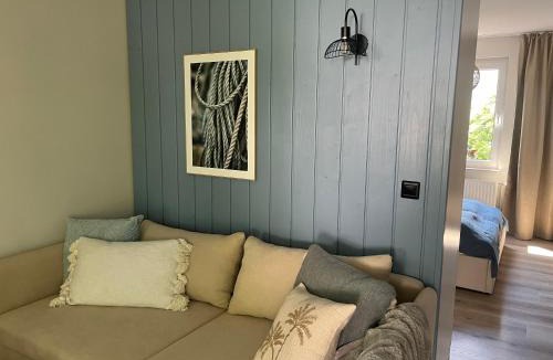 Benz Apartment | Bungalow Blue Sky