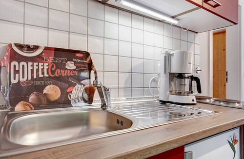 Bakenberg House | Bungalow 'Bungalow - Bark Sedov, Bgl 2' with Private Terrace and Wi-Fi