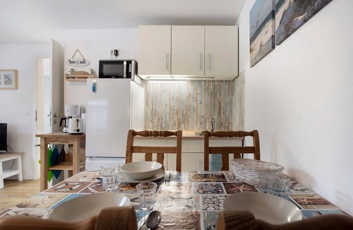 Bakenberg House | Bungalow 'Bungalow Schoner Greif, Bgl 8' with Private Terrace and Wi-Fi