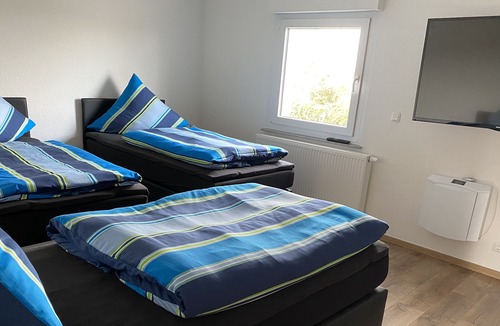 Rheindahlen-Land Apartment | Business apartment for 6 people fast wifi and free parking