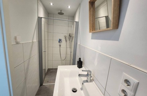 Westheim Apartment | Business apartment with WIFI, elevator & free parking