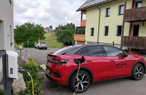 Schwarzenbach House | Café-Pension Feldbergblick
