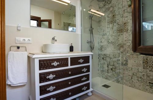 Caceres Old Town Apartment | Caleros 34 Centro Histórico con patio by keyhom