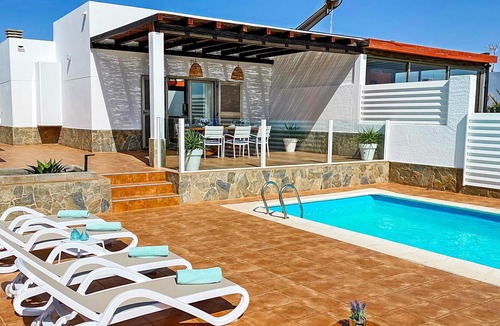 Costa de Antigua Villa | Caleta Blanca - Three Bedroom Villa, Sleeps 6