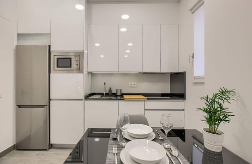 Moncloa-Aravaca Apartment | Calidad y Cercanía a un Paso de Todo!