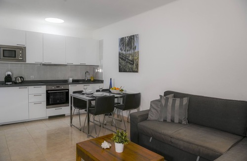 Costa Teguise Ski Chalet | Casa Bastian 24 Lanzarote Beach- Pool