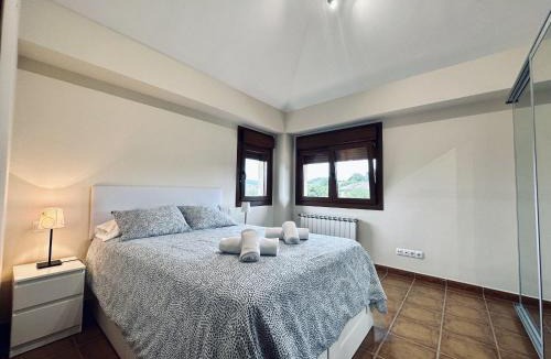 Castillo Siete Villas Ski Chalet | Casa con jardin - El Magnolio 7802