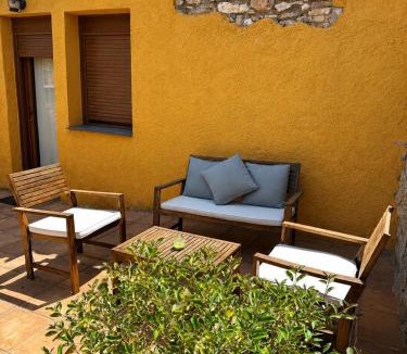 Mora d'Ebre Apartment | Casa con vistas, piscina y animales de granja, LA CASETA