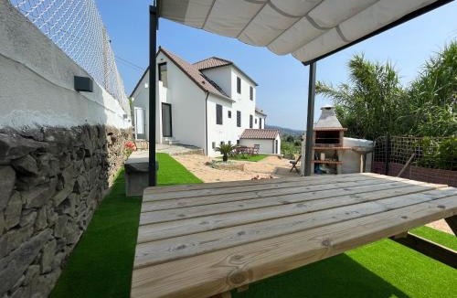 Redondela Cabin | Casa Cuartel