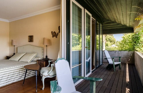 Gemeses House | Casa da Barca do Lago – Historic Elegance by the River Near Porto