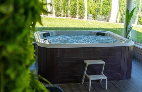 Fornelos Villa | Casa do Cabo Ponte de Lima - Jacuzzi and Pool
