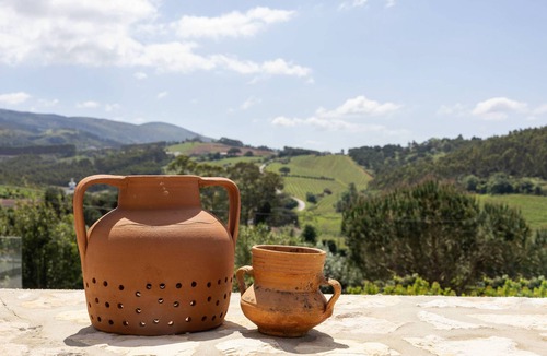Lamas Villa | Casa do Relógio de Sol - Cavalo de Tróia Villas