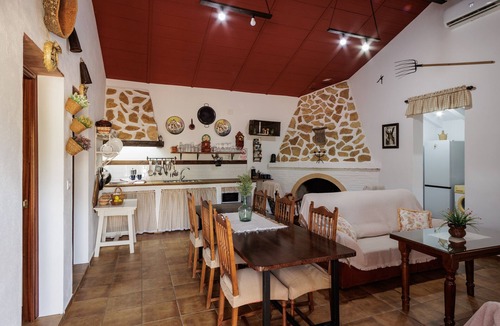 La Puebla de los Infantes Apartment | Casa Rural Camino De Los Molinos – Private Pool & Stunning Views
