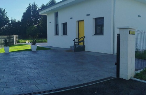 Entrambasaguas House | Casa Isabella Grande: Detached House with a Spacious Garden