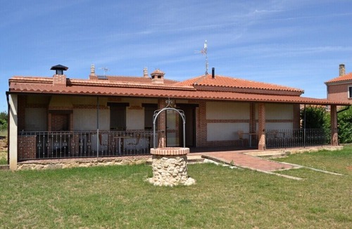 El Pedroso de la Armuna Cottage | Casa Los Quiñónes - Enjoy the countryside close to Salamanca