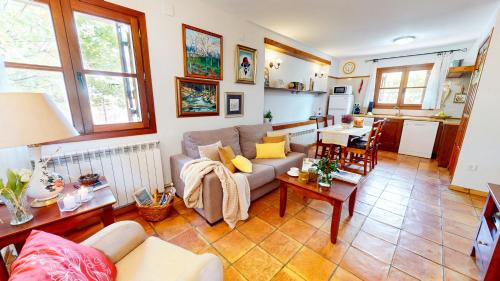 Alcala de la Selva House | Casa Las Tinajas