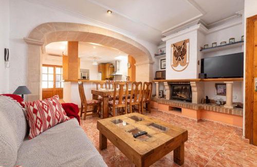 Binissalem Ski Chalet | Casa Mallorca