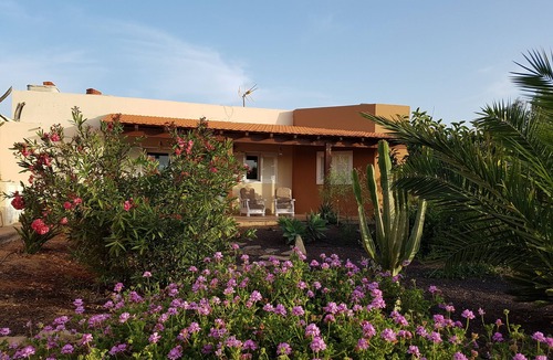 Antigua House | Casa Nico: Sustainability Amid Gardens and Sunsets