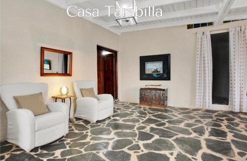 Antigua House | Casa Pilar, Aurora y Tarabilla en Finca Ecológica