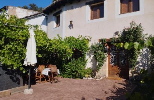 Chillaron del Rey House | Casa rural La Colmena - The place to bee