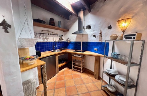 Uga House | Casa Yasmina with Mountain View, Private Garden, and Wi-Fi