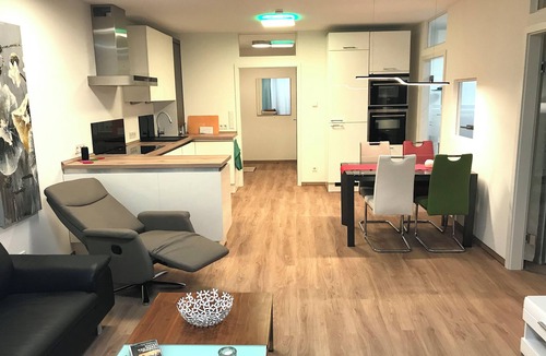 Wismar Apartment | Casada: 3-room apartment near the lake, 10 min picturesque walk to the old town