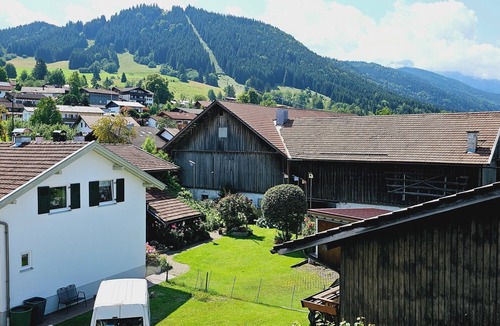 Buching Apartment | Castle, lake and mountain view