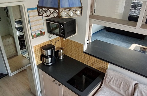 Volksdorf Apartment | Center Volksdorf, only 350 to the train, very good location, quiet