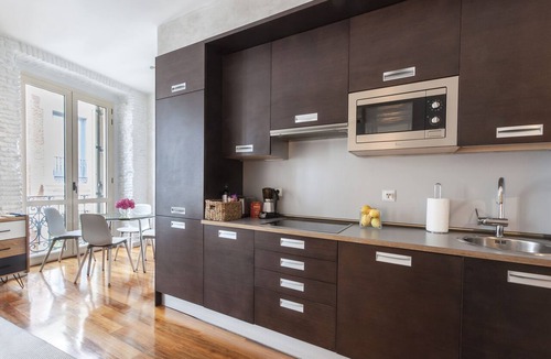 Literary Quarter Apartment | Central Madrid. Barrio Letras, Walking distance to Museums, Plazas and GranVia,