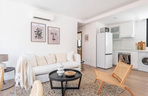 La Trinidad Apartment | Central Malaga Apartment - 2 Bedrooms, New and Equipped