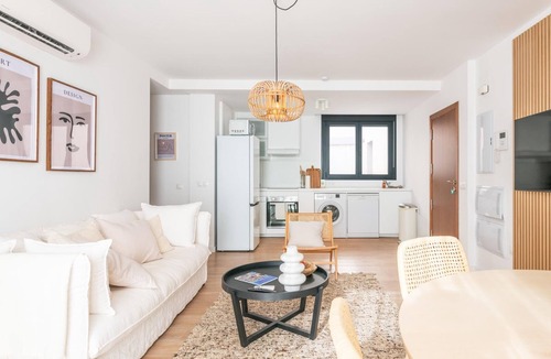 La Trinidad Apartment | Central Malaga Apartment - 2 Bedrooms, New and Equipped