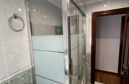 Distrito Sur Apartment | Centrally located and spacious apartment in Gijón. Close to the beach. All services.