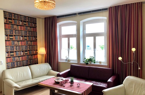 Bamberg Apartment | Centrally located large apartment (1st floor) - free parking space included