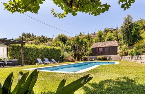 Rio Caldo Apartment | Chalé da Caniçada Pool and Stunning View