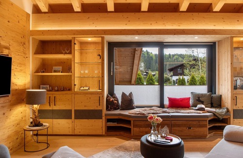 Klais House | Chalet 'Alpenchalet 19' with Mountain View, Private Terrace and Wi-Fi