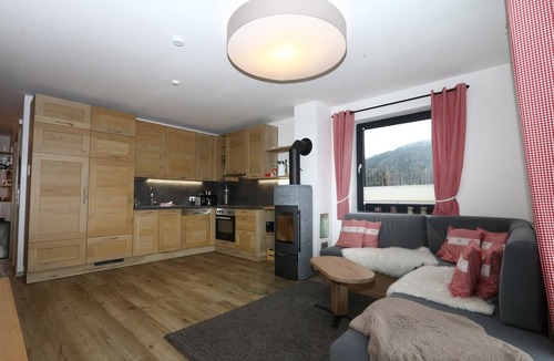 Inzell Ski Chalet | Chalet Alpenzauber mit beheiztem Pool, Inzell